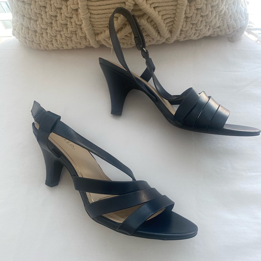 Marbella Blue Strappy Kitten Heel Sandals Women’s Size 8M New No Box - Picture 3 of 6
